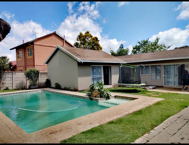 5 BEDROOM HOUSE FOR SALE IN BRACKENDOWNS